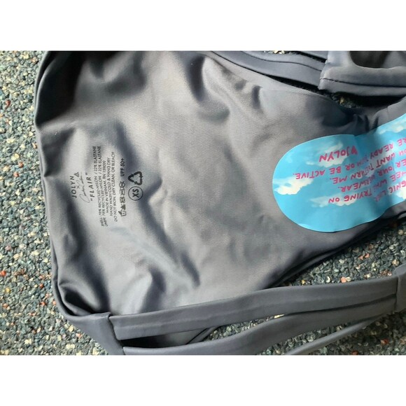 Bikini - Picture 2 of 3